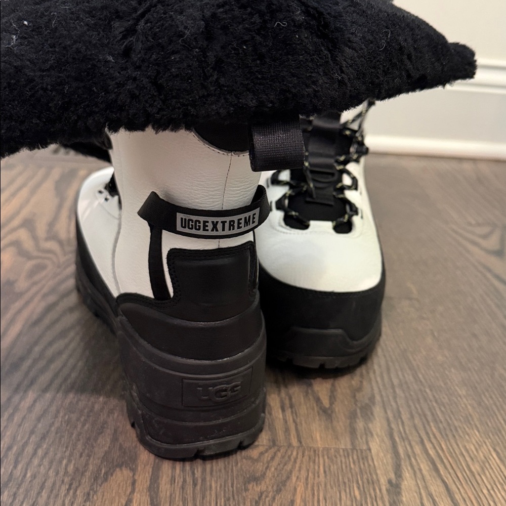 Ugg Shasta logo-debossed leather-blend high boots W11/M10 - Picture 6 of 7